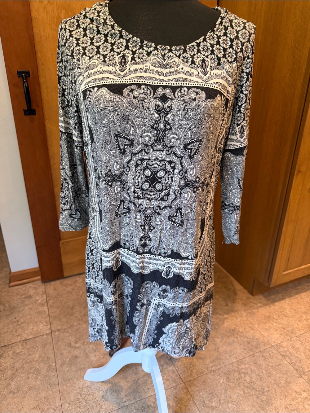 Soma Black and White Paisley Print Sleep Tunic